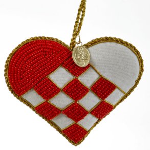 BRODERET HJERTE 9 CM R�D